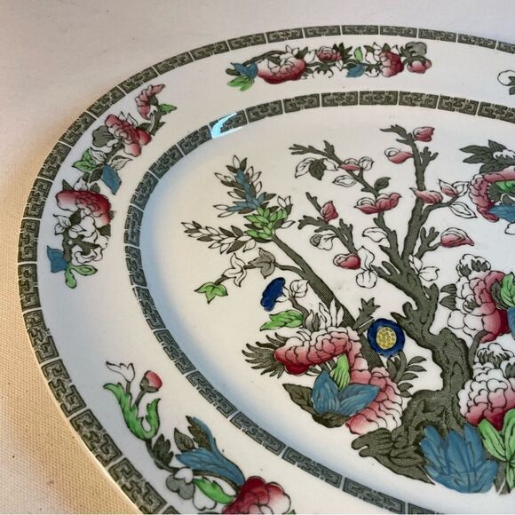 Indian Tree (Green Key, Cream-Off White)
by JOHNSON BROTHERS
Length: 14 1/8 in - Picture 5 of 11